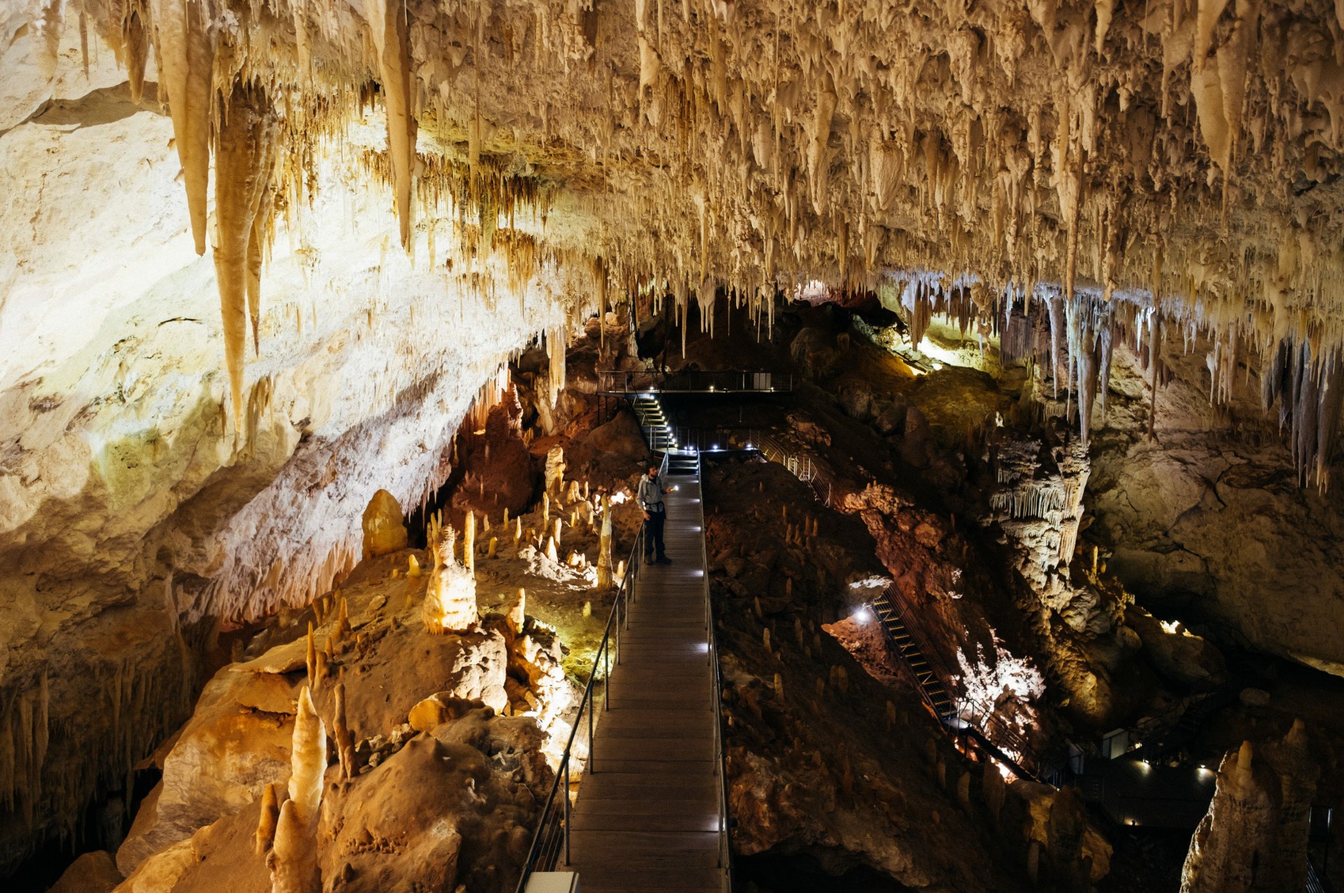 Jewel Cave Augusta tour - Margaret River Attractions : Margaret River ...